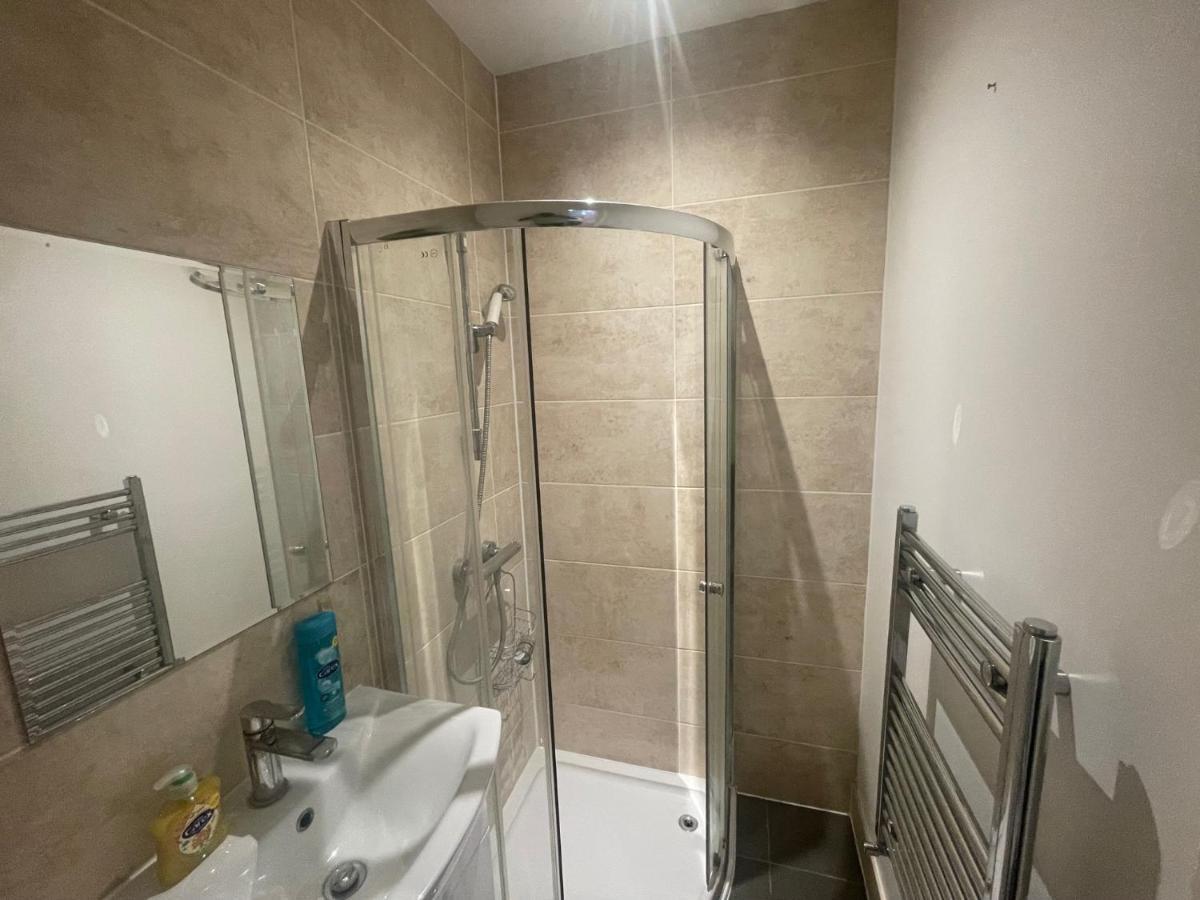 Lovely 1 Bedroom Apartment With On Street Parking London Exteriör bild