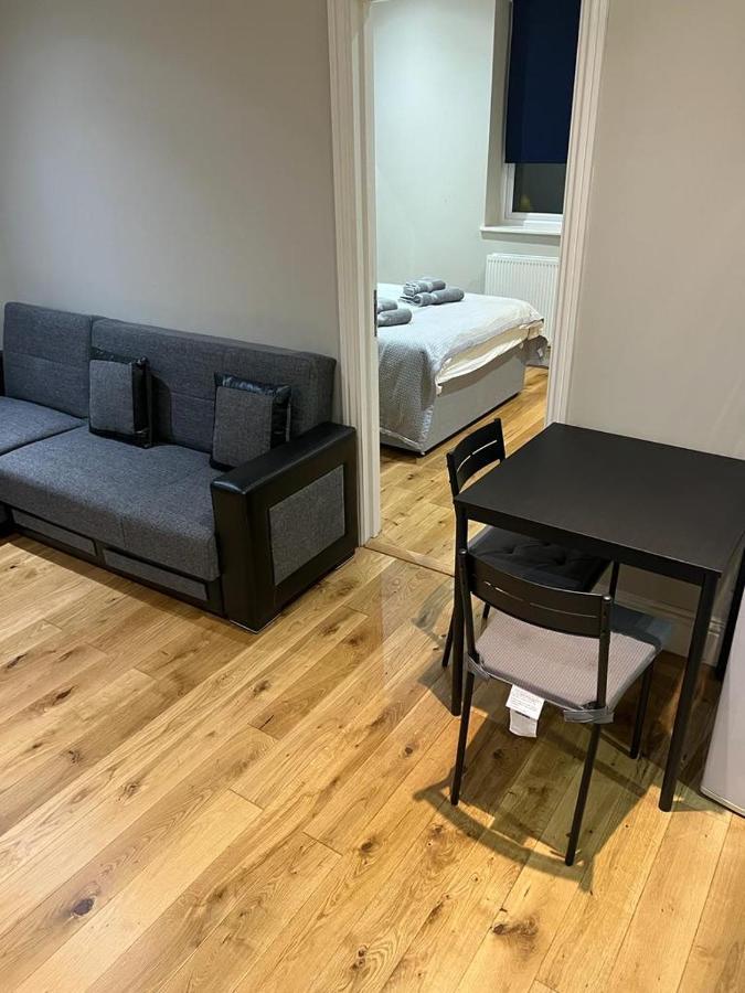 Lovely 1 Bedroom Apartment With On Street Parking London Exteriör bild